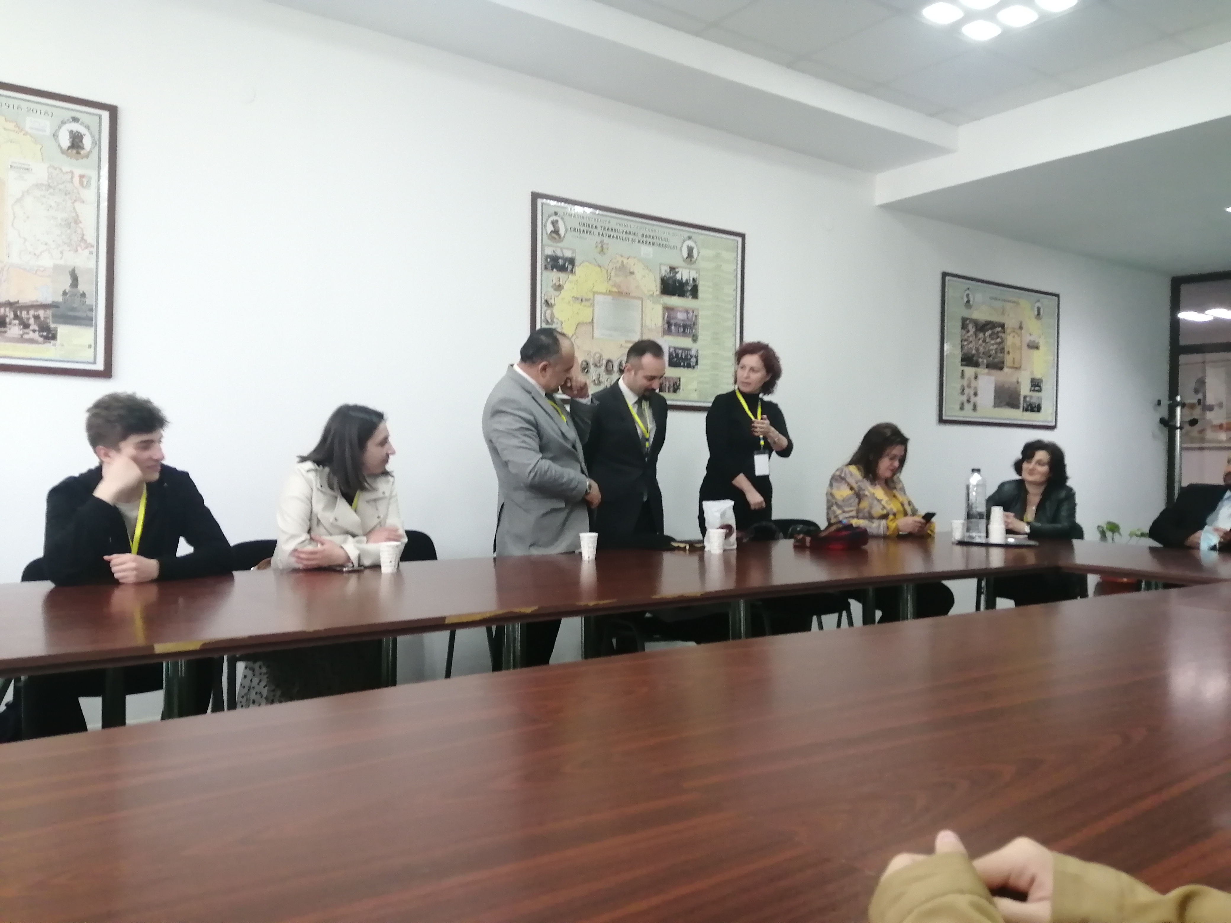 Romanyadaki kardeş okulumuz olan ..' a 1 haftalık misafir olduk. İlk defa yurtdışındaki insanlarla tanışma, iletişime geçme fırsatımın olduğu benim için unutulmaz haftalardan biriydi. Bu süreçte .. okulundaki bilişim takımındaki takım çalışmasını yakından görebilme imkanım oldu. Çoğu şeye karşı farklı bakış açısı kazanabildiğim bir haftaydı. Bu deneyimi kazanmama sebep olan Halil Duman, Emre Yüksel öğretmenlerime çok teşekkür ediyorum